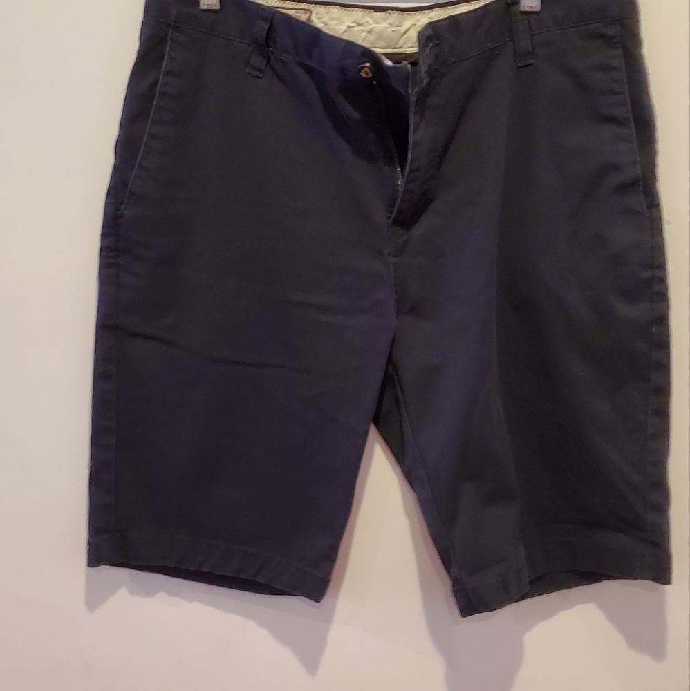 Volcom shorts 34 waist